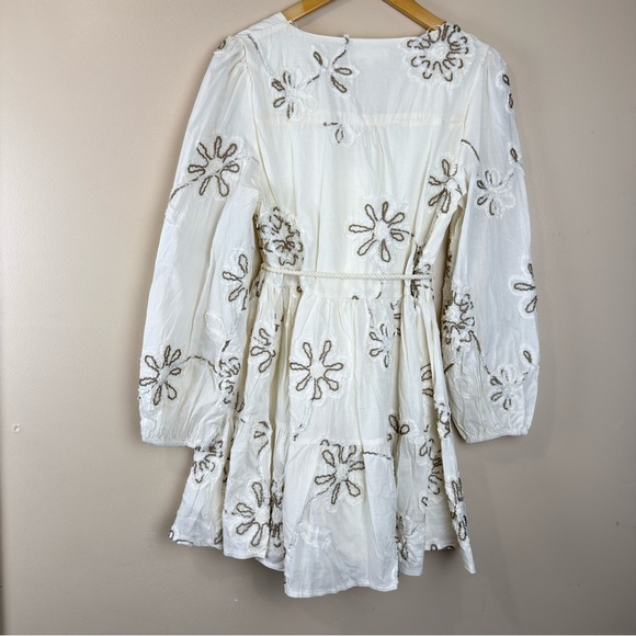 Camellia Embroidered Mini Dress Cream Tunic Style with Floral Embroidery Size M - Picture 6 of 14